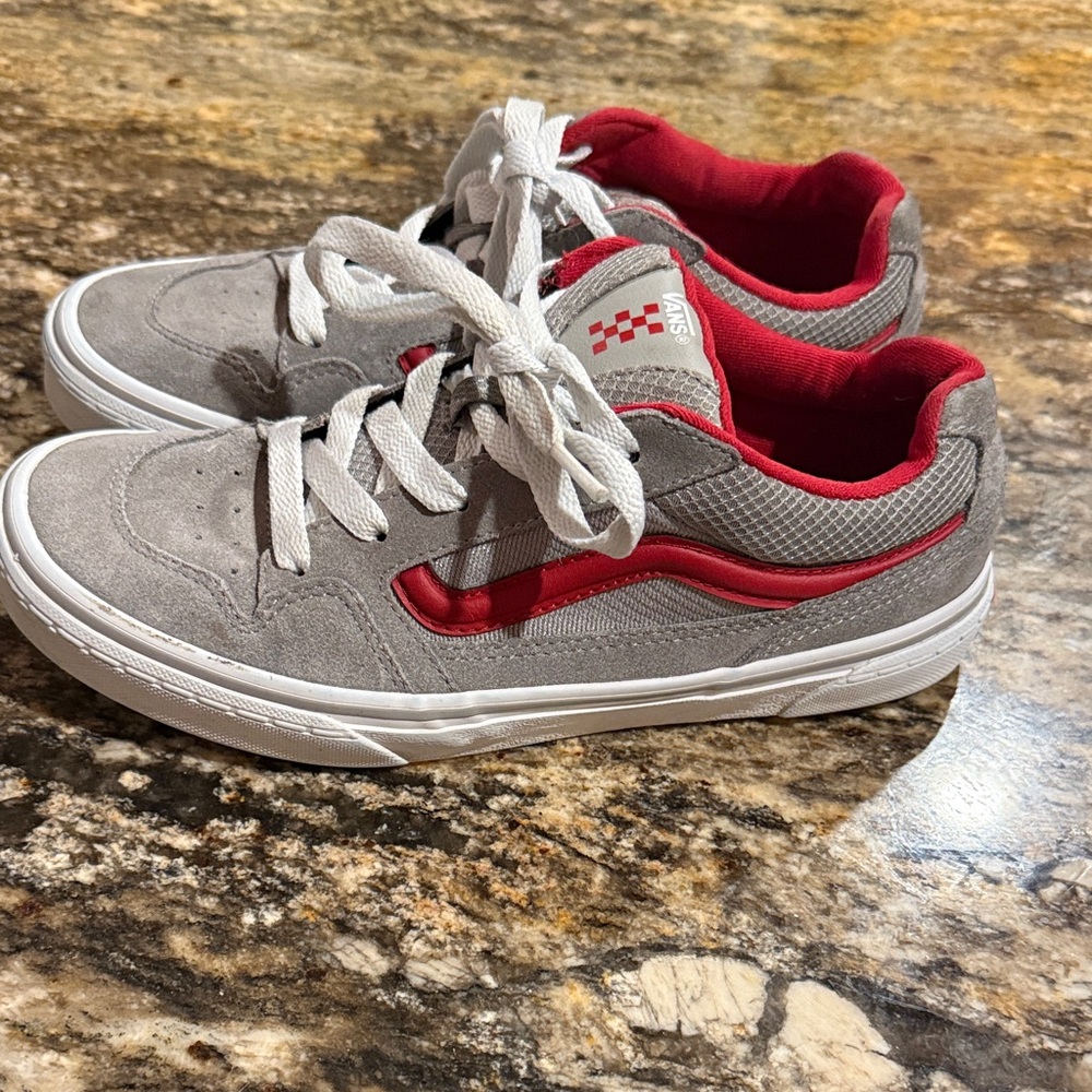 Size 6 Big Boys Vans Gray and Red Caldrone Kids Sneakers Like New